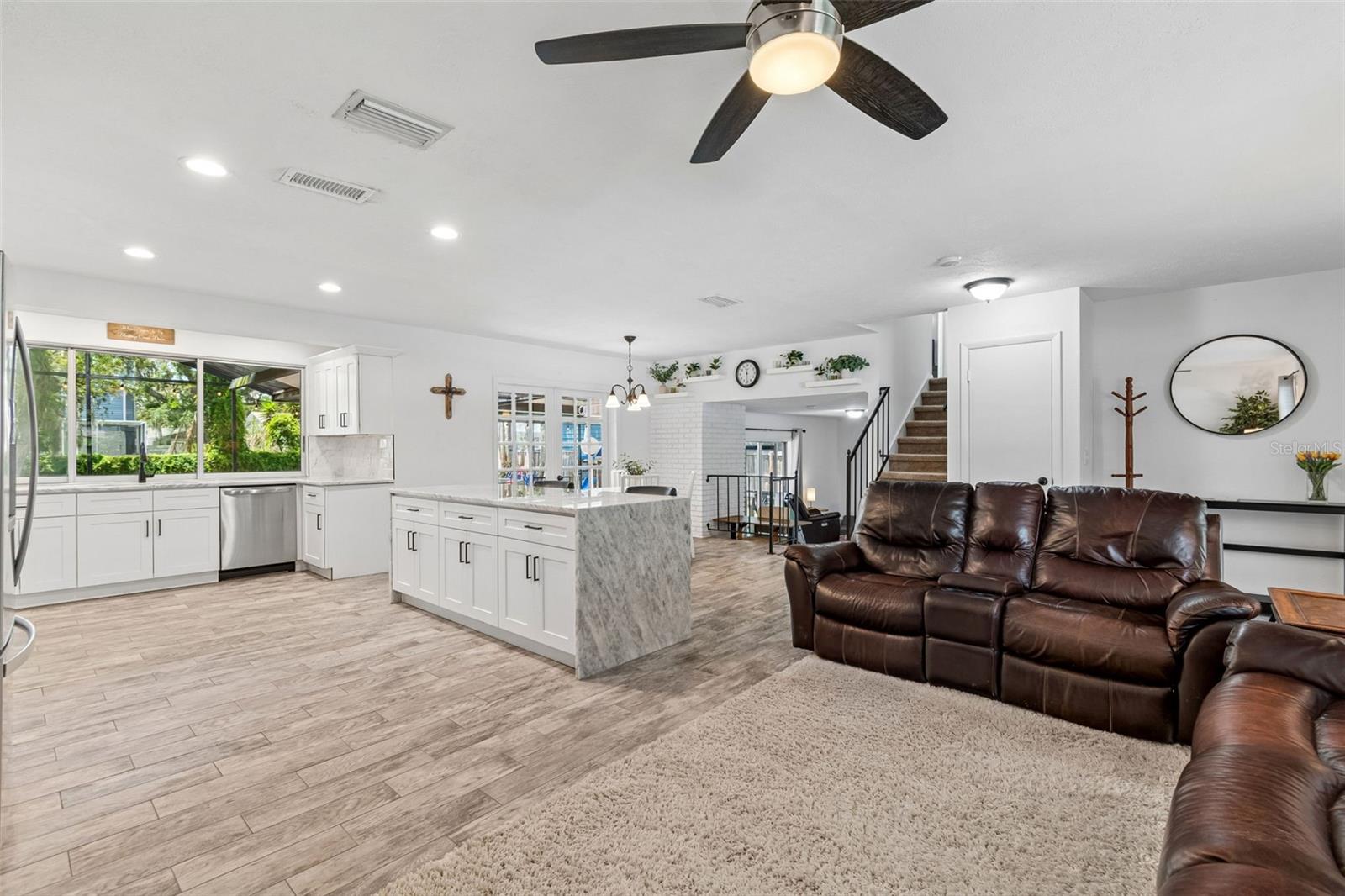 FOUR WINDS ESTATES - Residential