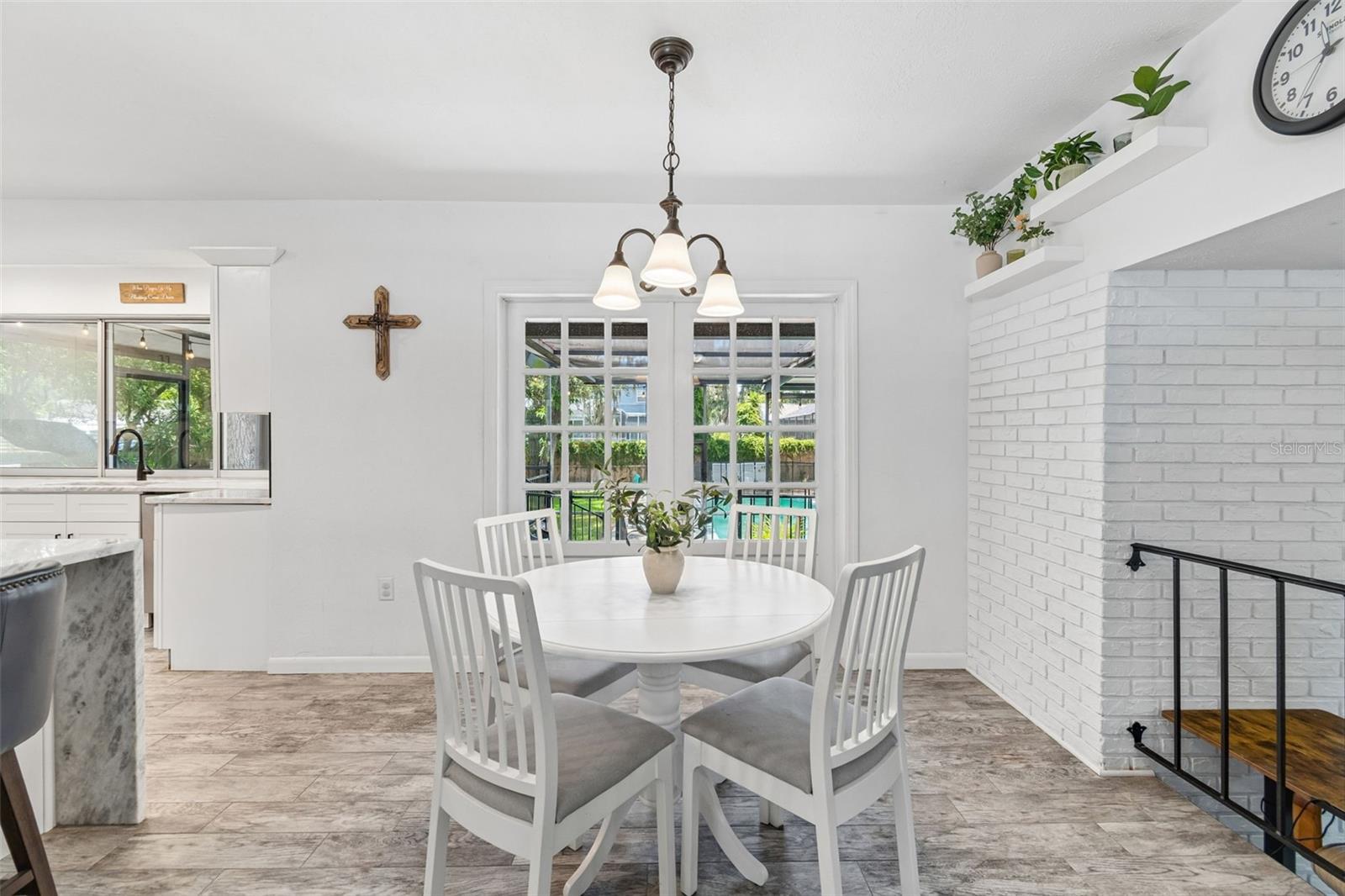 FOUR WINDS ESTATES - Residential