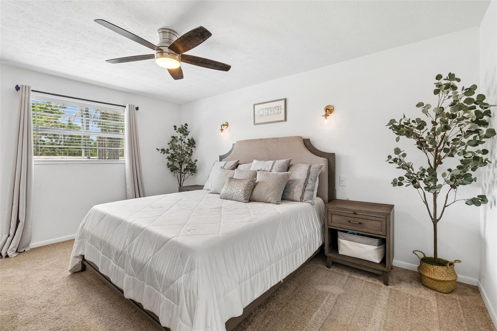 FOUR WINDS ESTATES - Residential