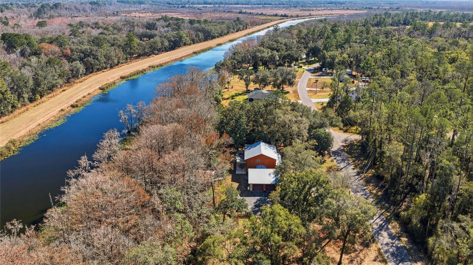 SILVER SPRINGS SHORES - Residential