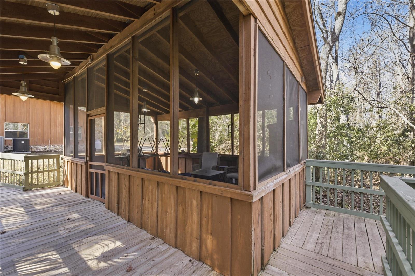 SILVER SPRINGS SHORES - Residential