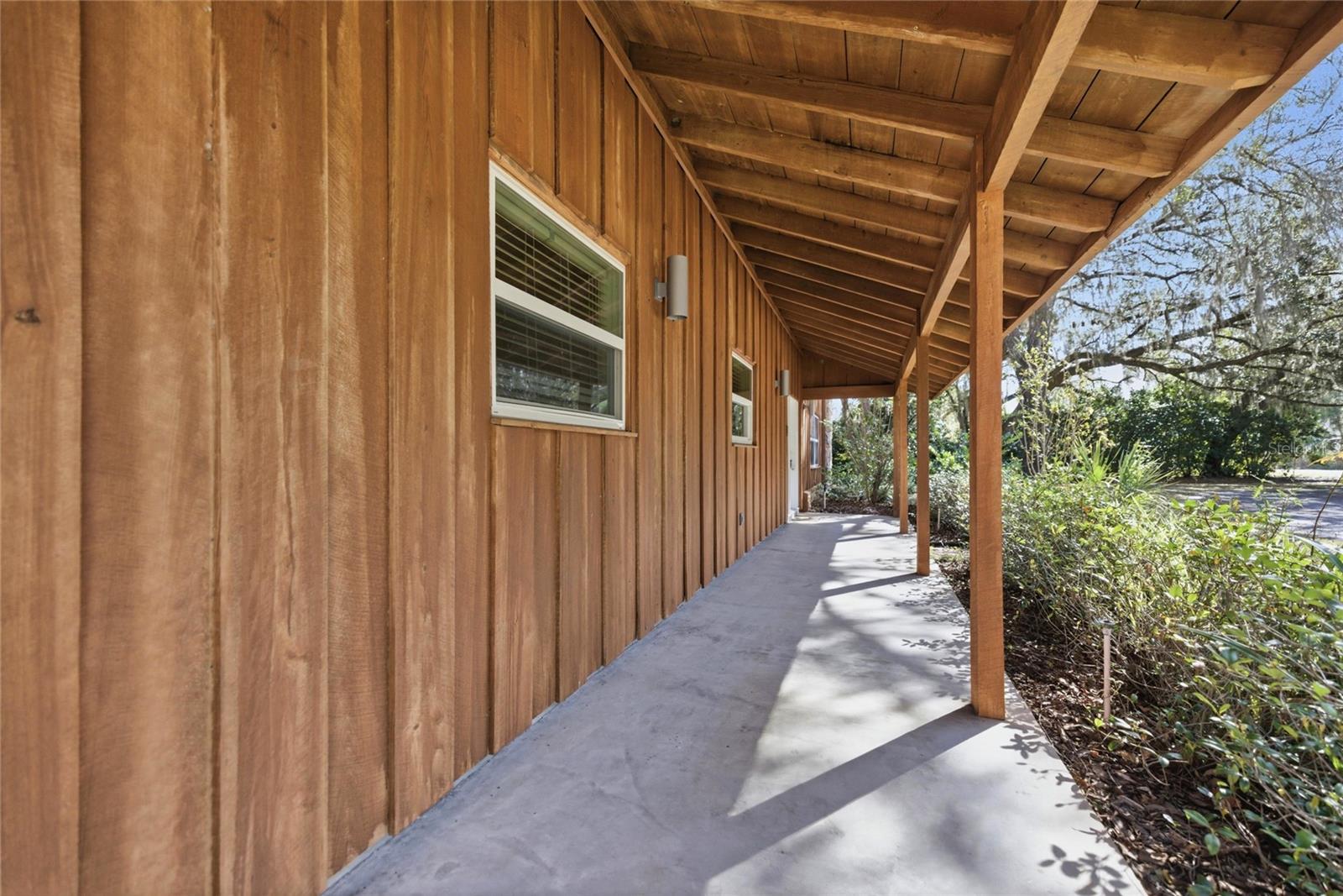 SILVER SPRINGS SHORES - Residential