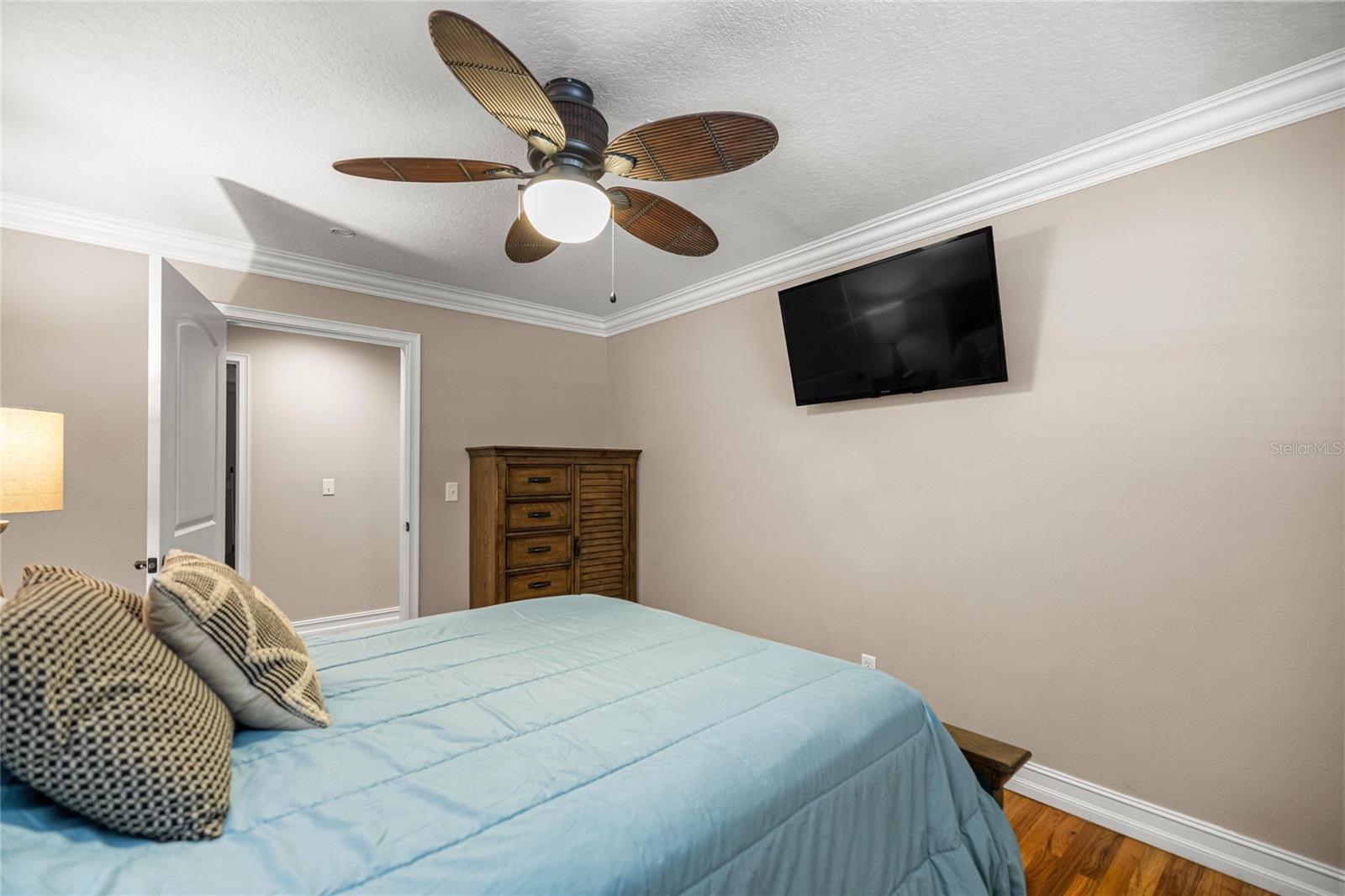 SILVER SPRINGS SHORES - Residential