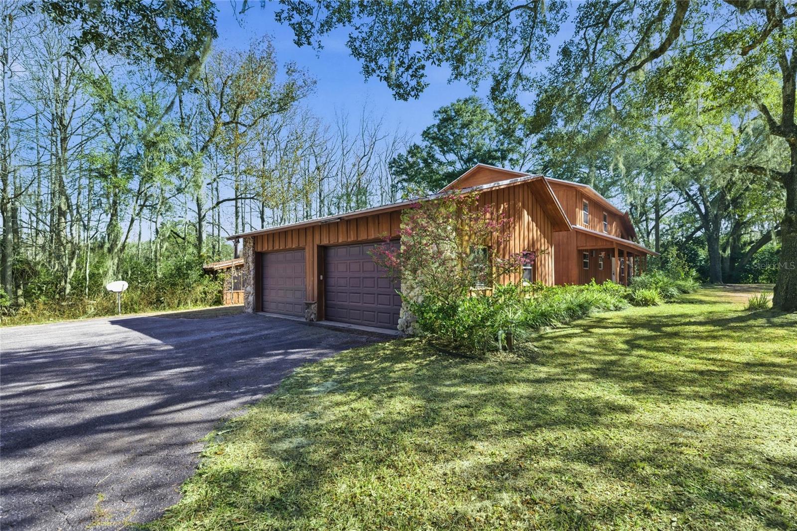 SILVER SPRINGS SHORES - Residential