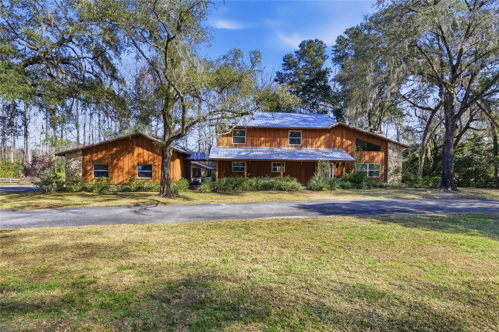 SILVER SPRINGS SHORES - Residential