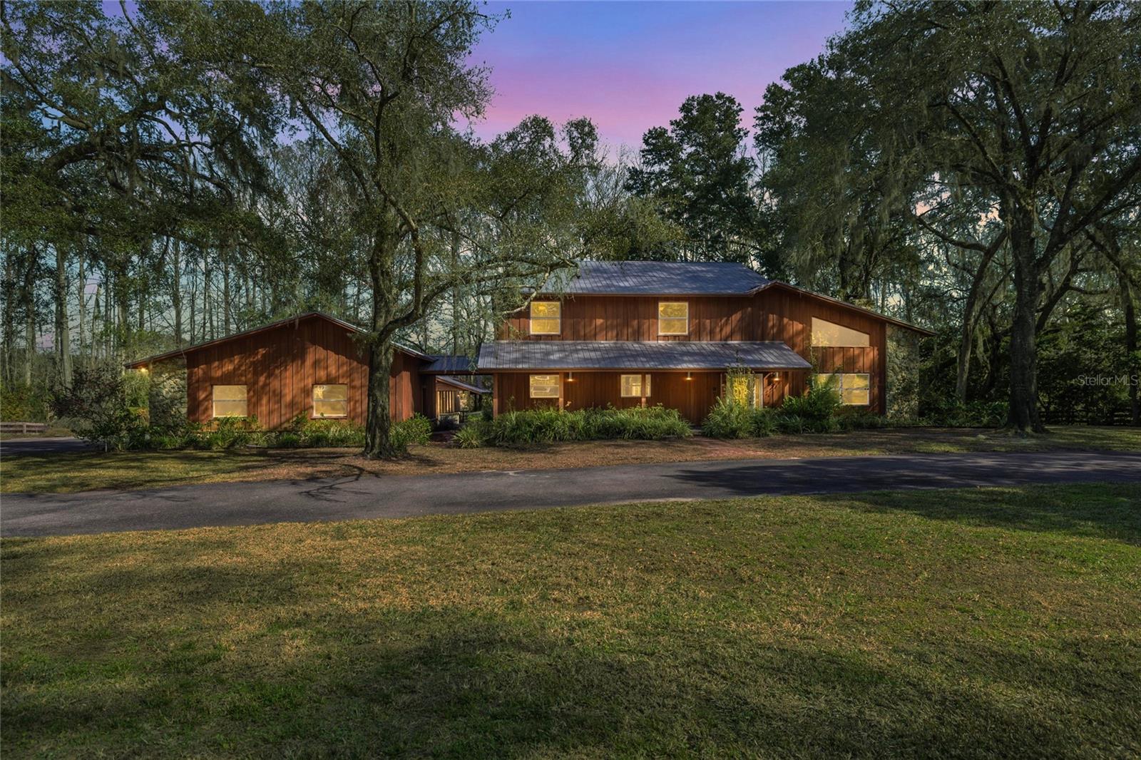 SILVER SPRINGS SHORES - Residential