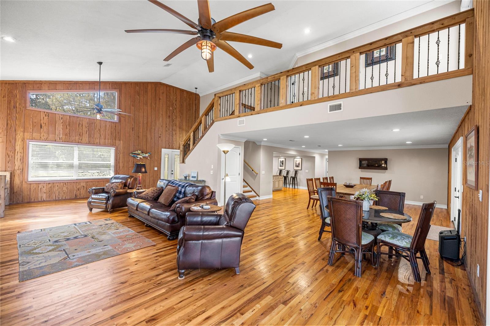 SILVER SPRINGS SHORES - Residential