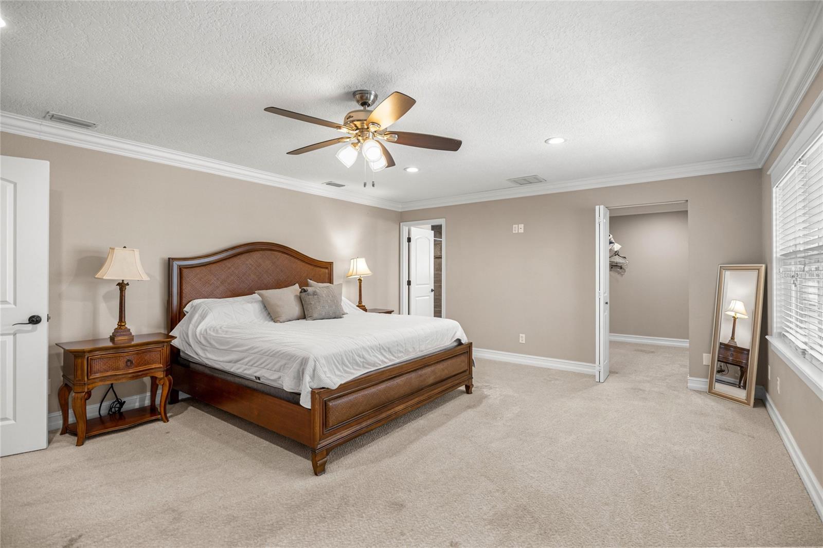 SILVER SPRINGS SHORES - Residential