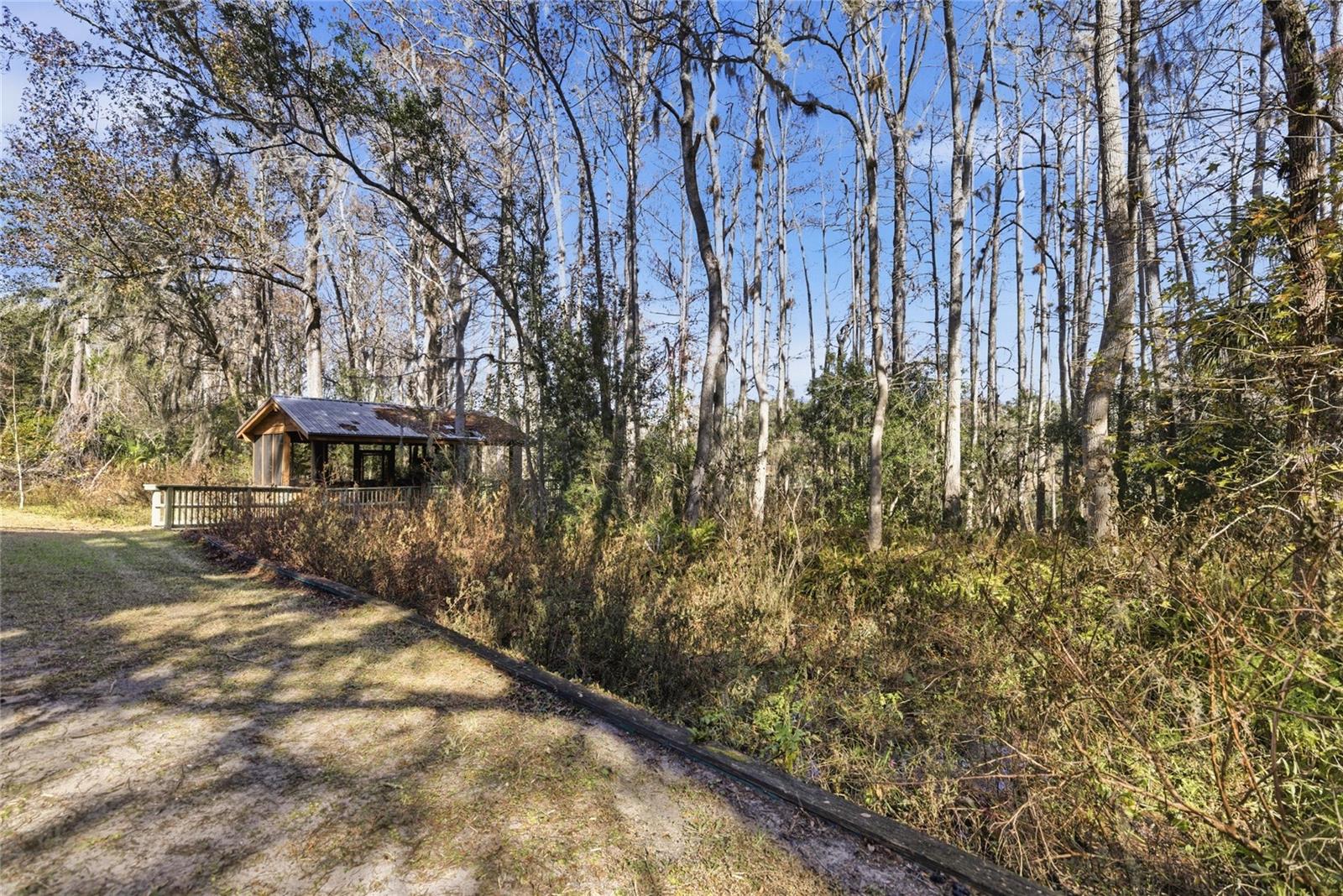 SILVER SPRINGS SHORES - Residential