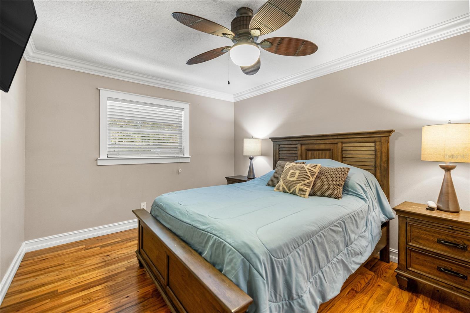 SILVER SPRINGS SHORES - Residential