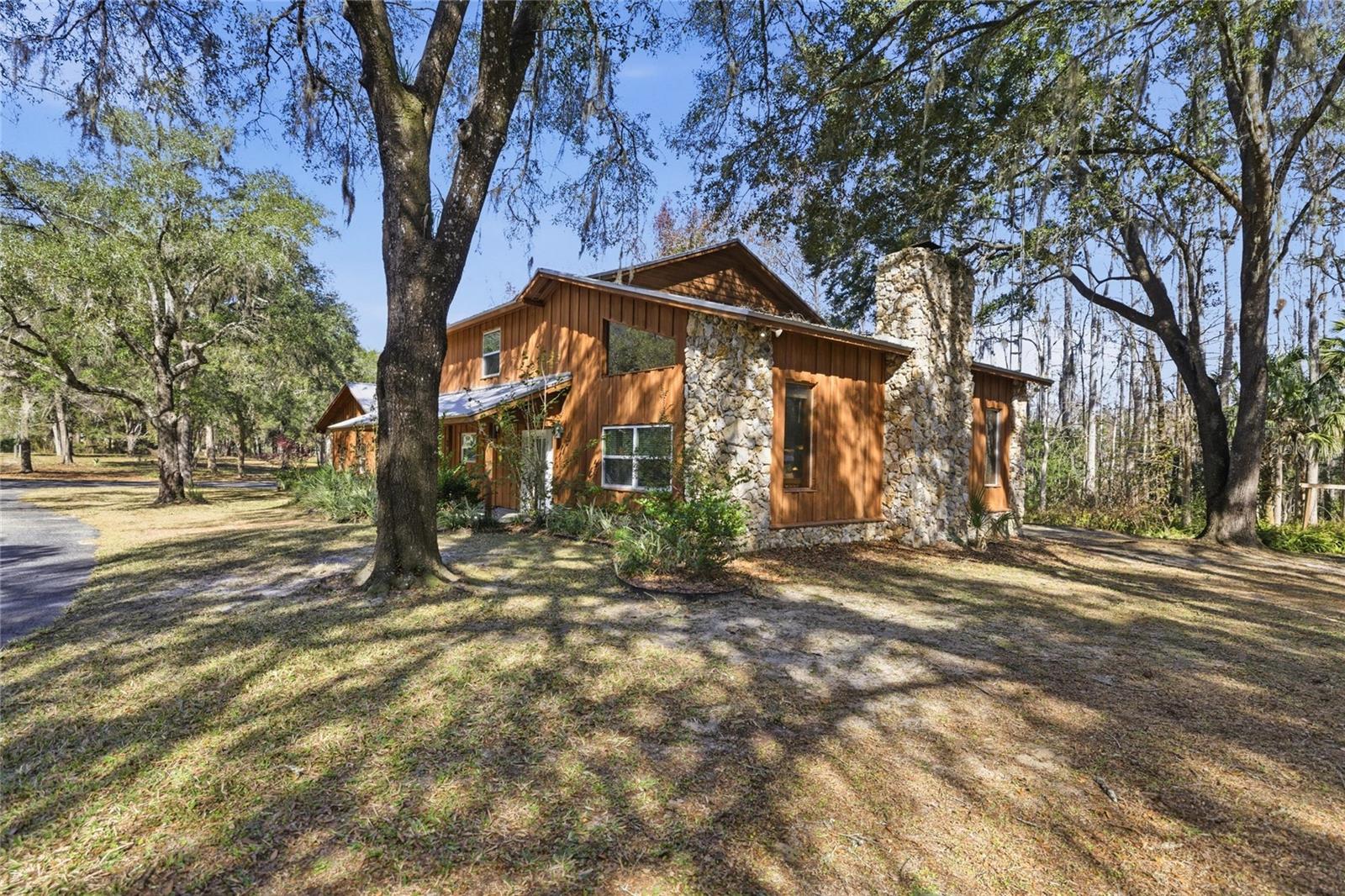 SILVER SPRINGS SHORES - Residential