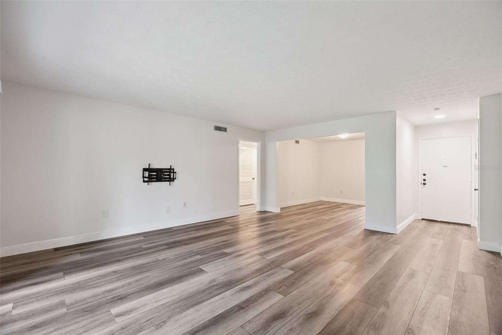 PLANTATION APTS ORLANDO - Residential