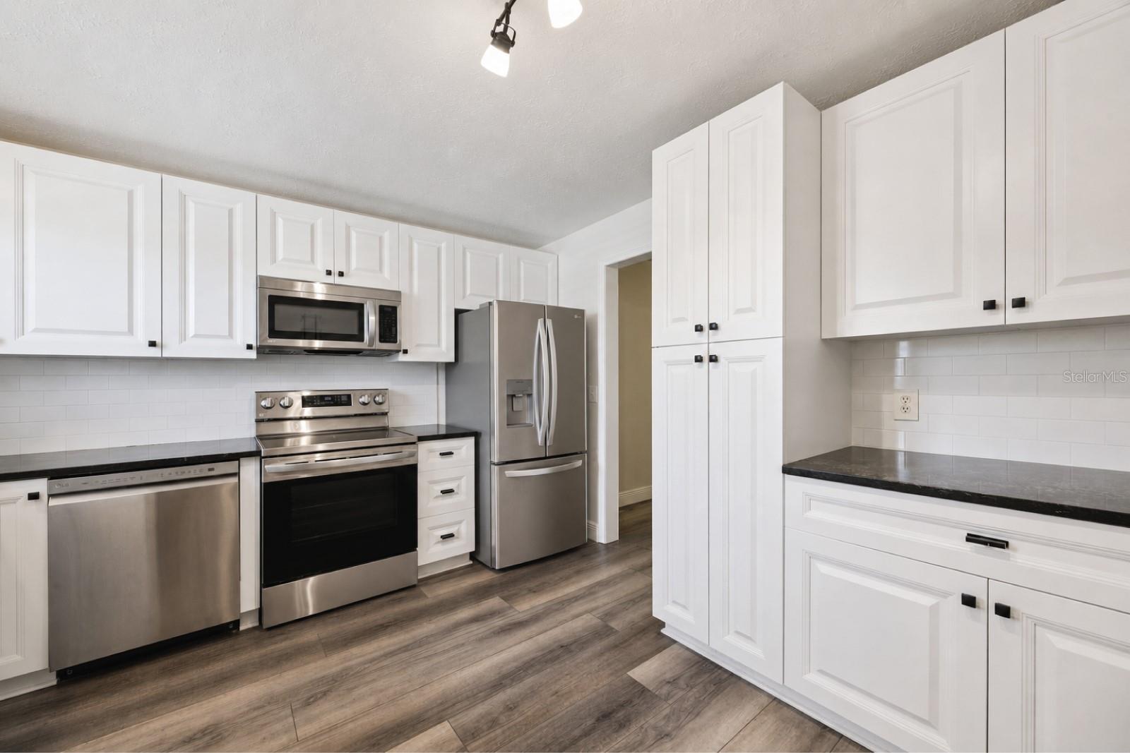 PLANTATION APTS ORLANDO - Residential