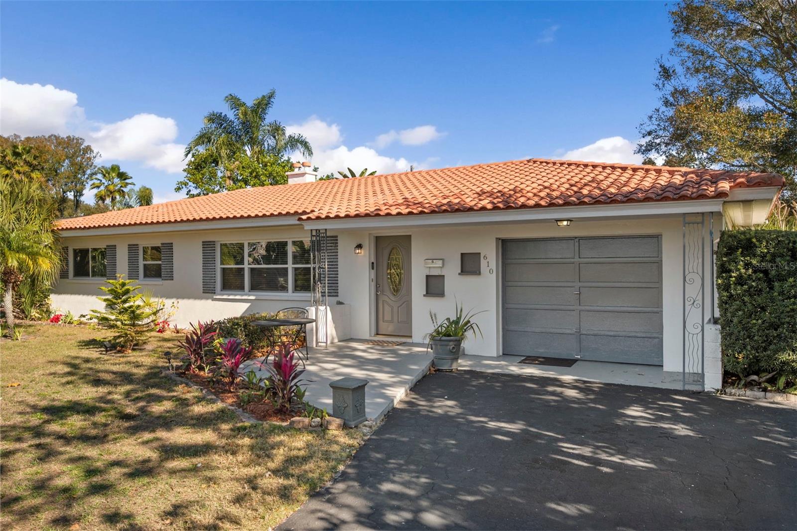BELLEAIR ESTATES - Residential
