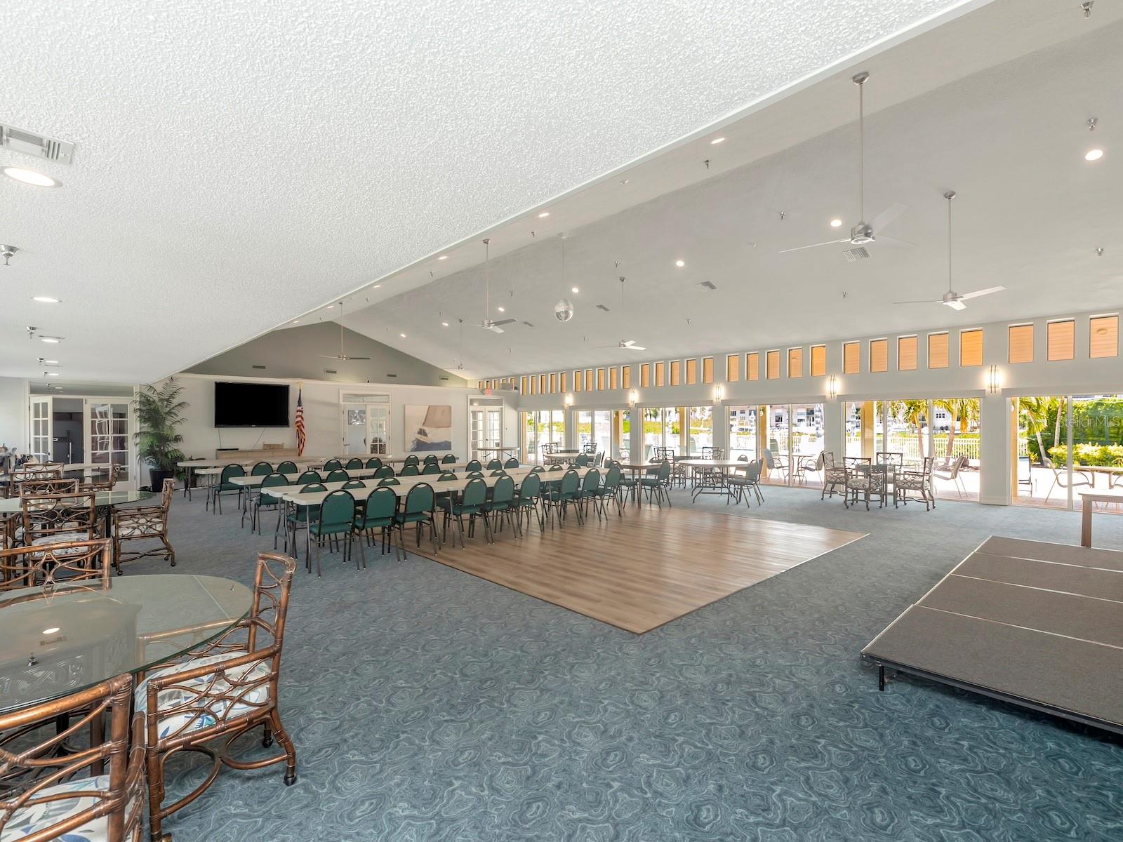SANTA MARIA CONDO SAILBOAT - Residential