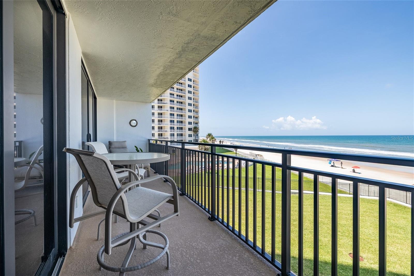 SHERWIN CONDO - Residential