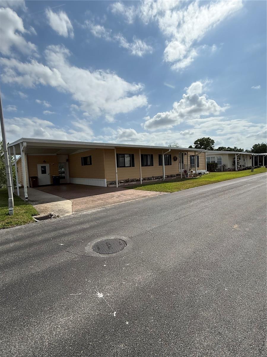 FLORAL LAKES - Residential