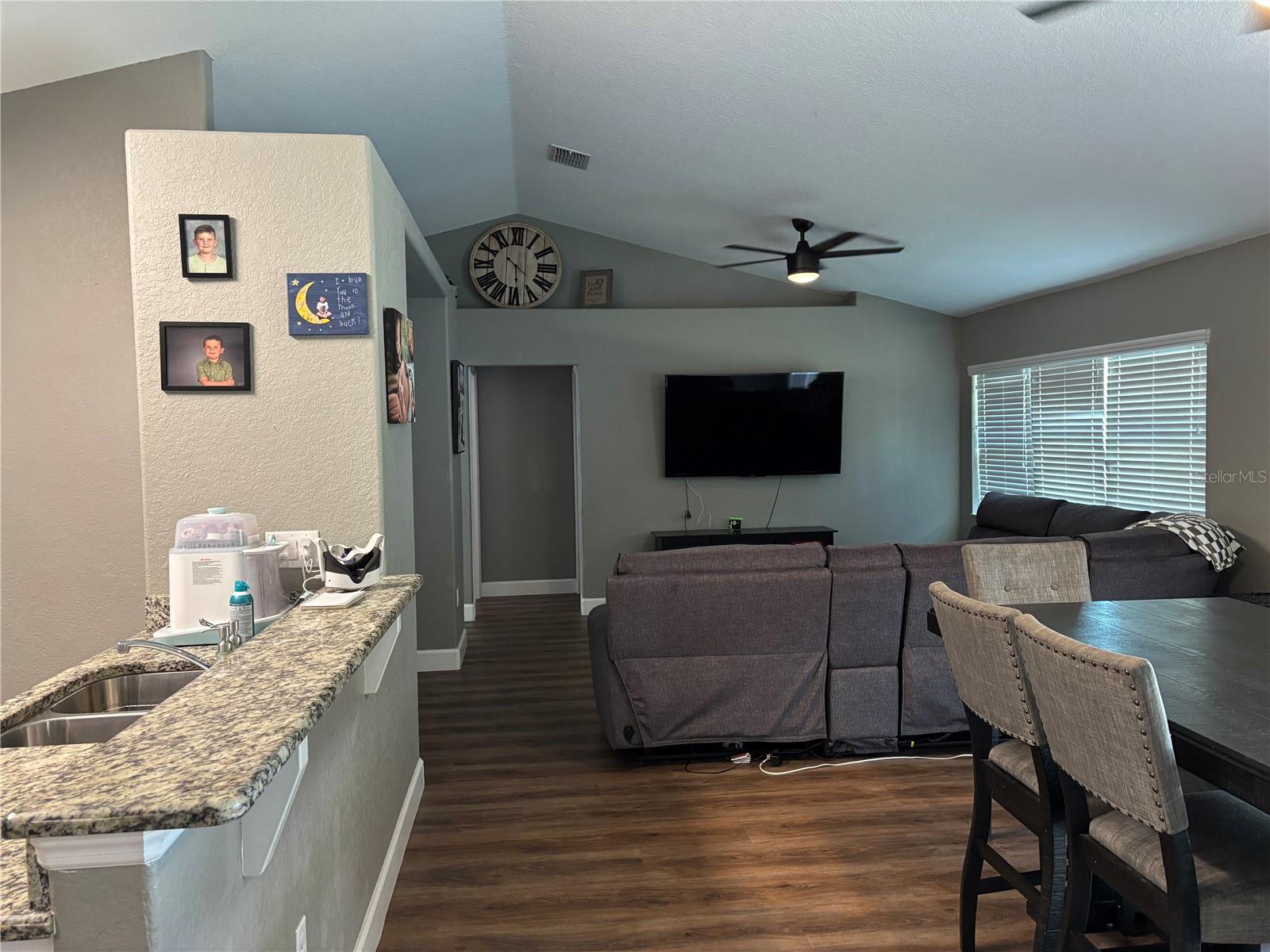 SPRING HILL - Residential