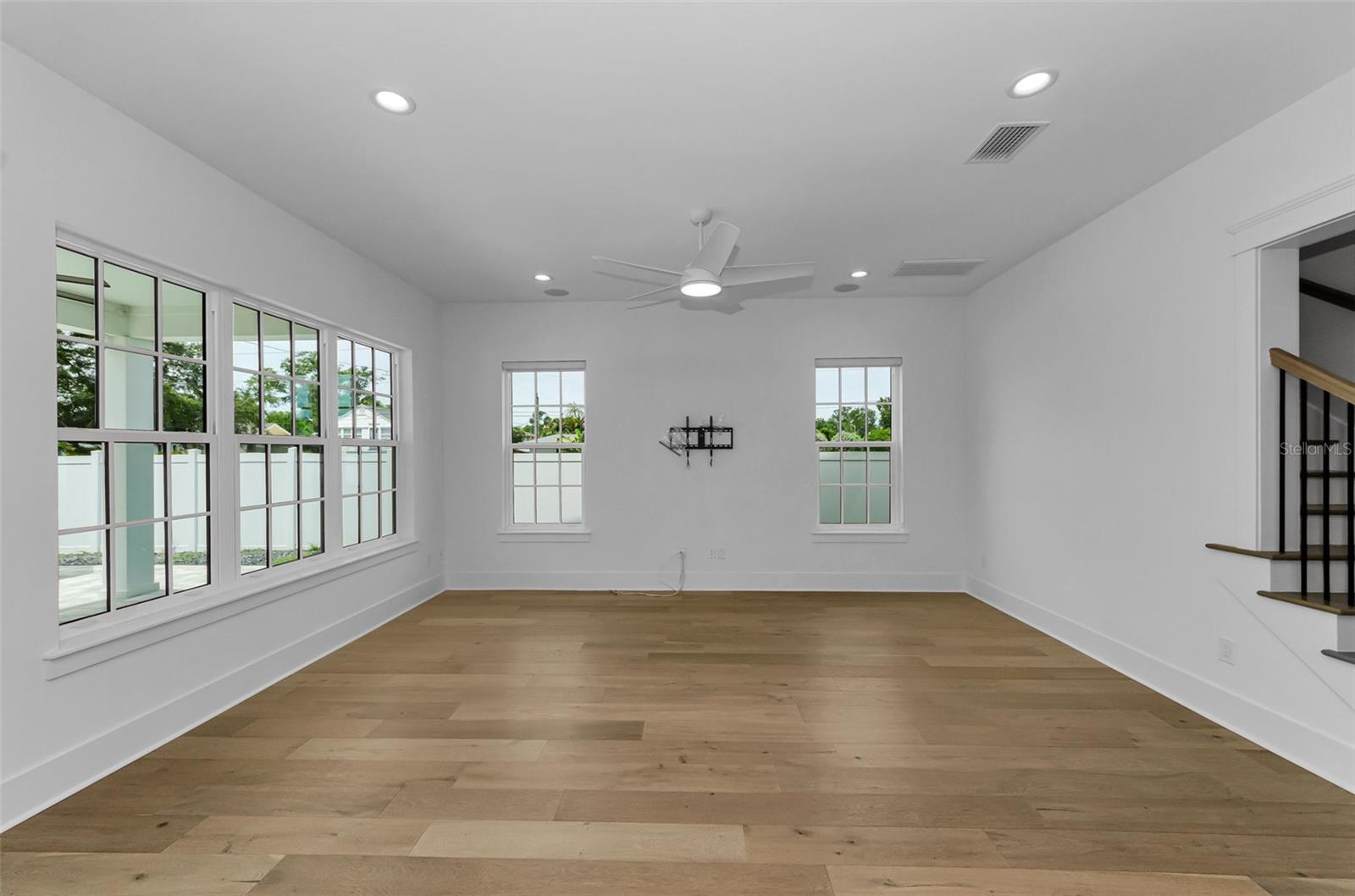 HALLS CENTRAL AVE 1 - Residential