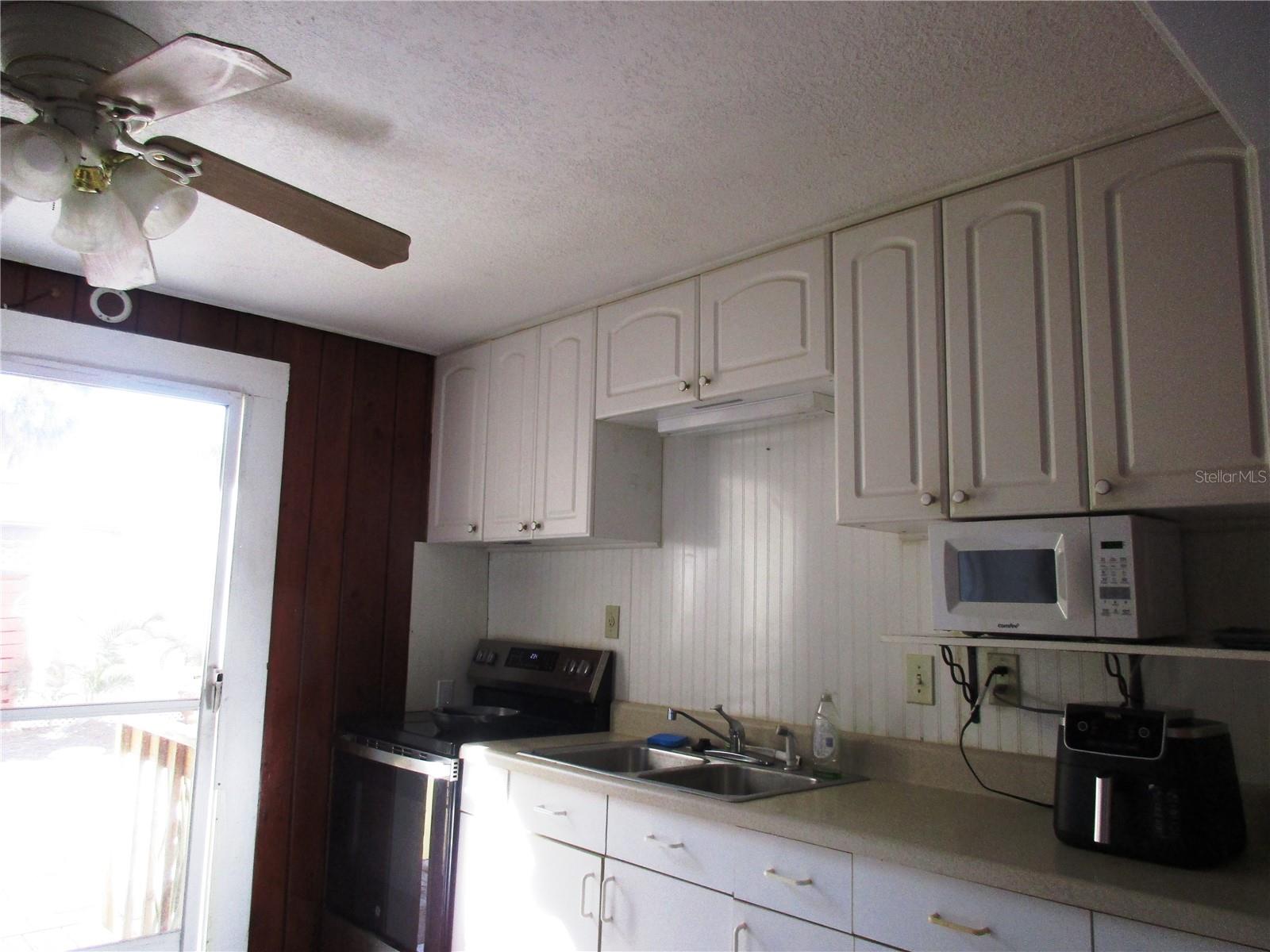 SARASOTA BEACH - Residential Income