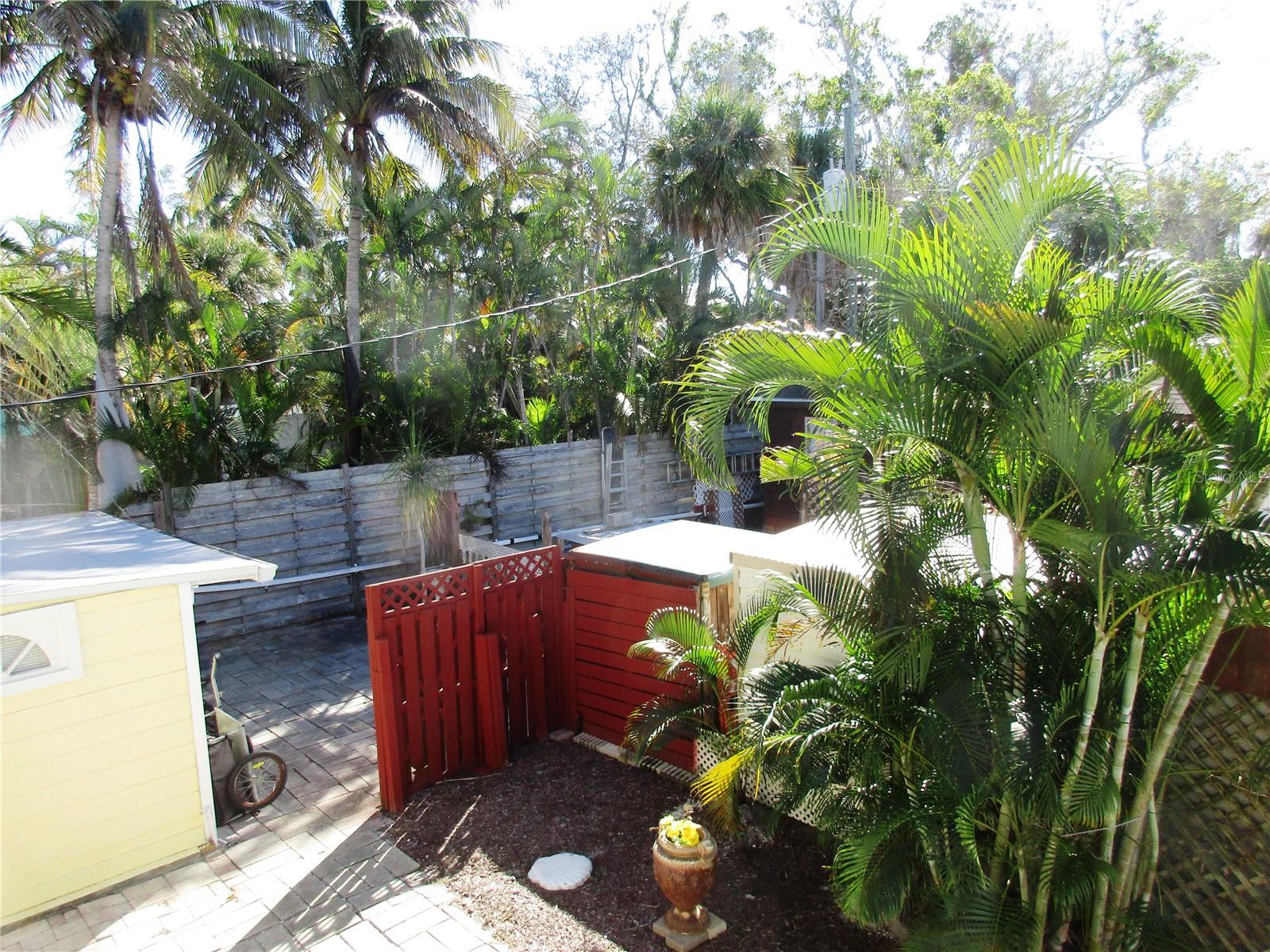 SARASOTA BEACH - Residential Income