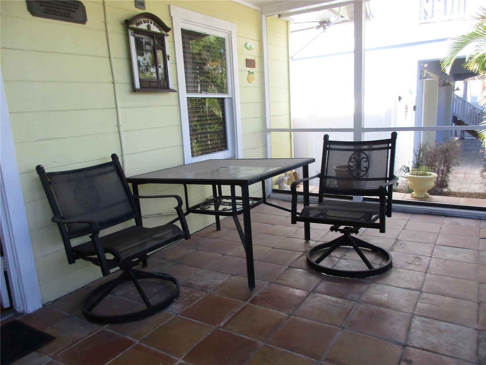 SARASOTA BEACH - Residential Income