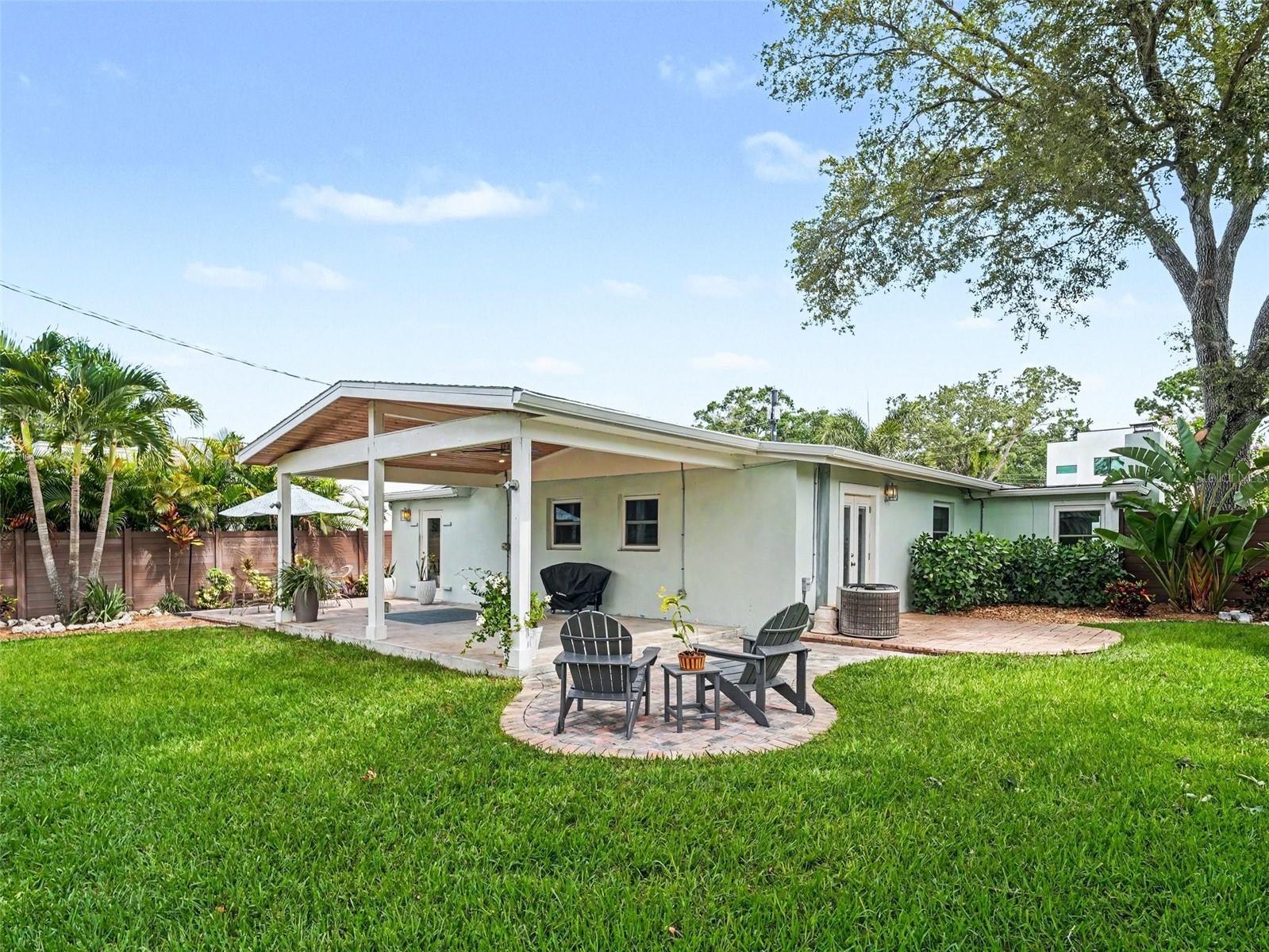 LOMA LINDA PARK - Residential
