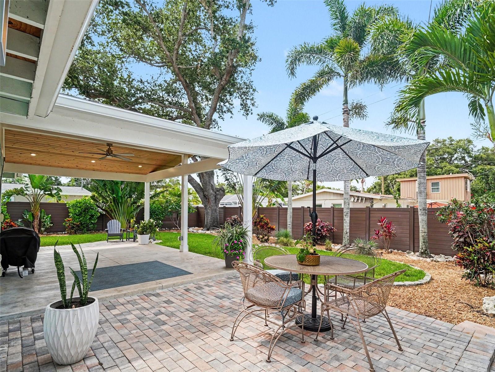 LOMA LINDA PARK - Residential
