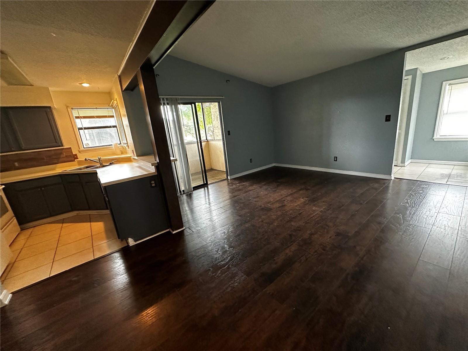 PARKVIEW VILLAGE - Residential Lease