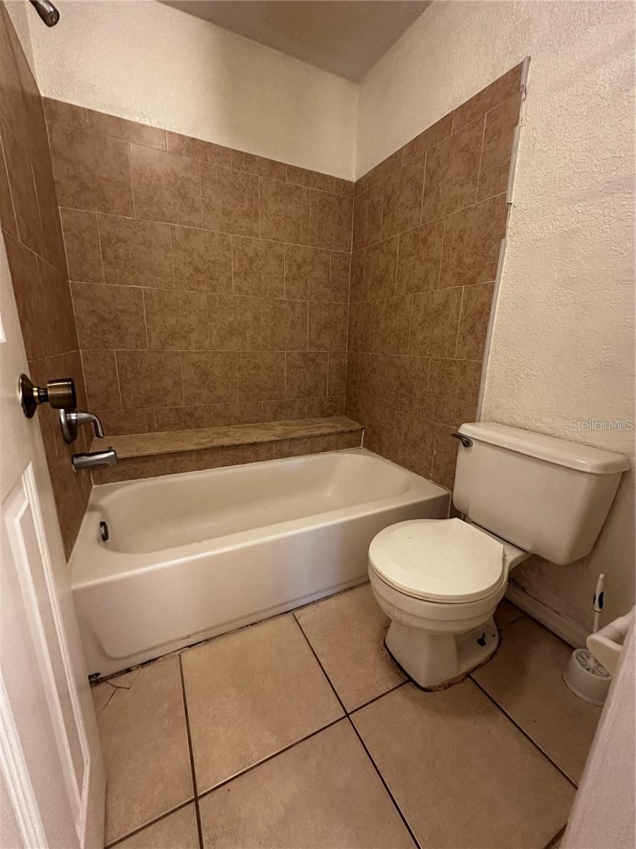 PARKVIEW VILLAGE - Residential Lease