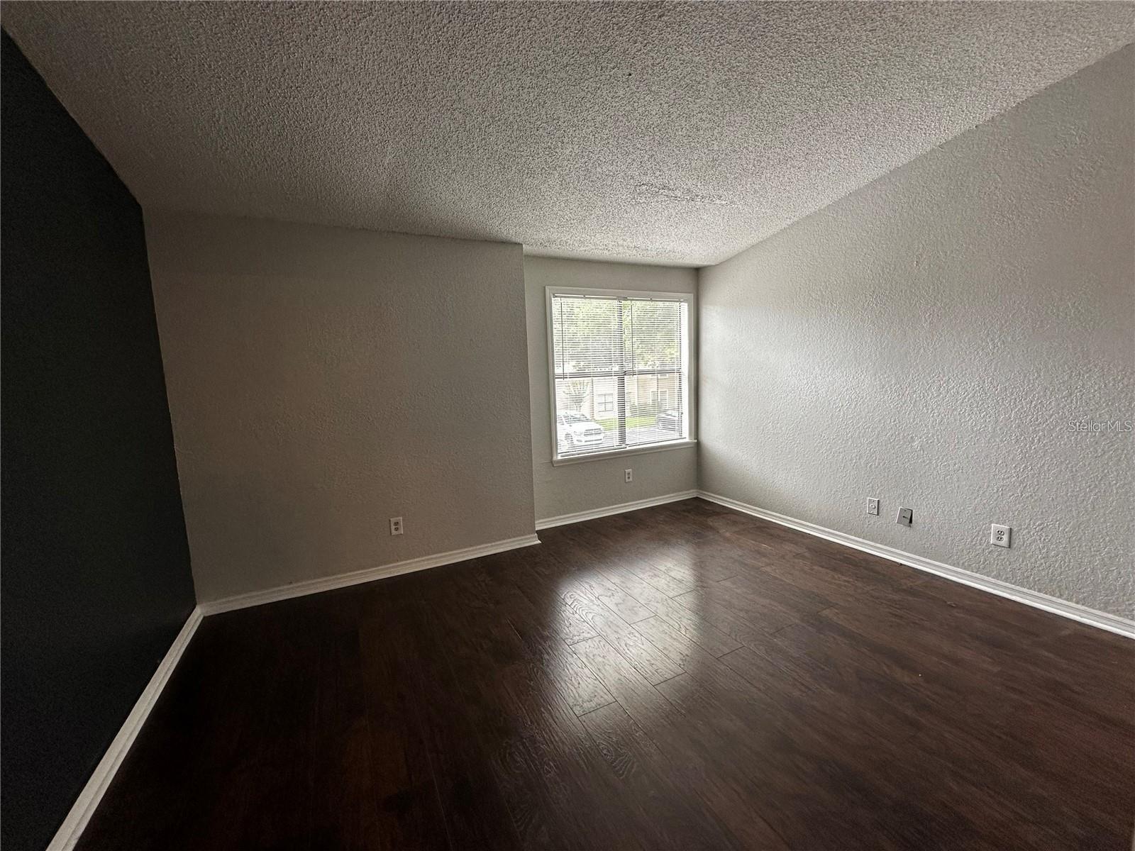 PARKVIEW VILLAGE - Residential Lease