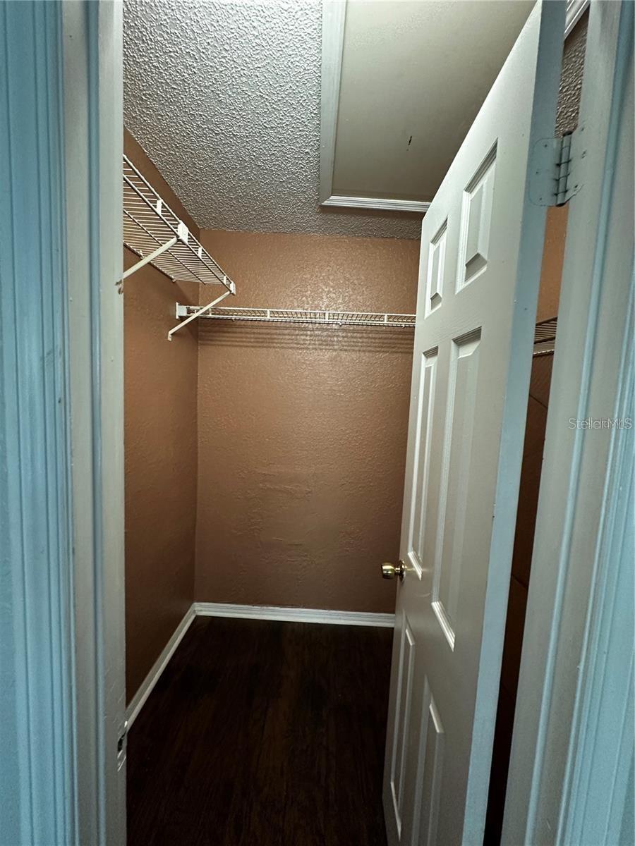 PARKVIEW VILLAGE - Residential Lease
