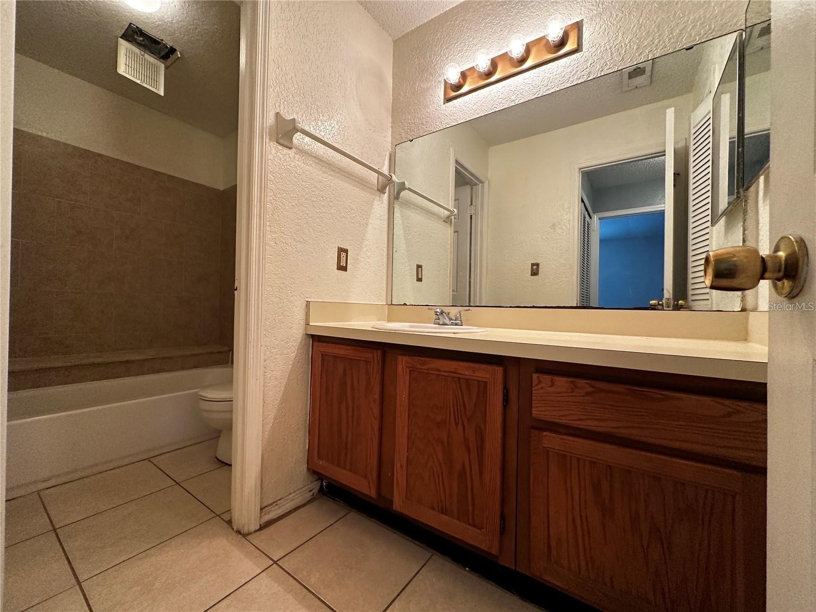 PARKVIEW VILLAGE - Residential Lease