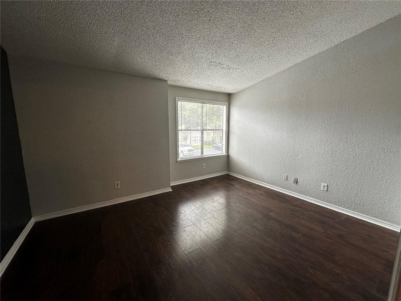 PARKVIEW VILLAGE - Residential Lease