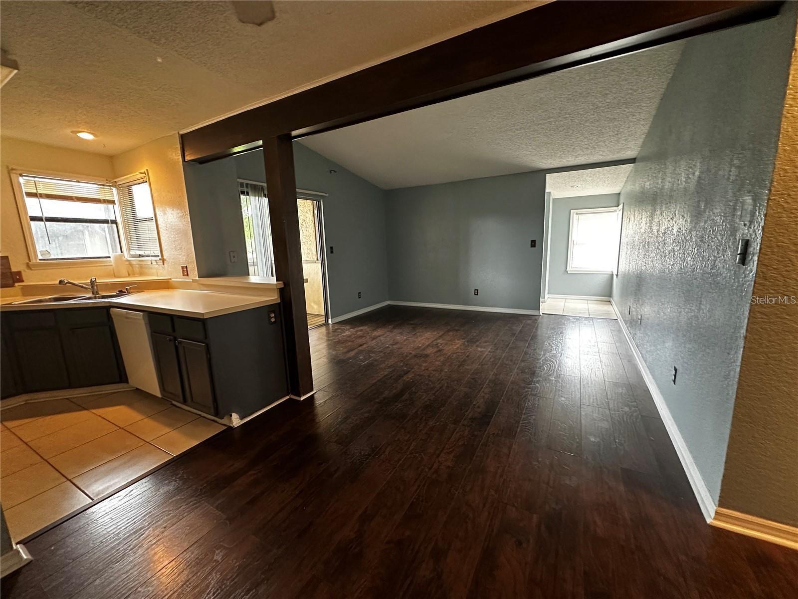 PARKVIEW VILLAGE - Residential Lease