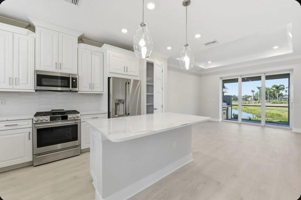 AZARIO ESPLANADE - Residential