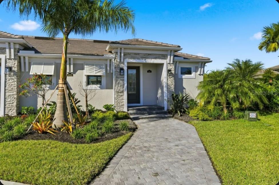 AZARIO ESPLANADE - Residential