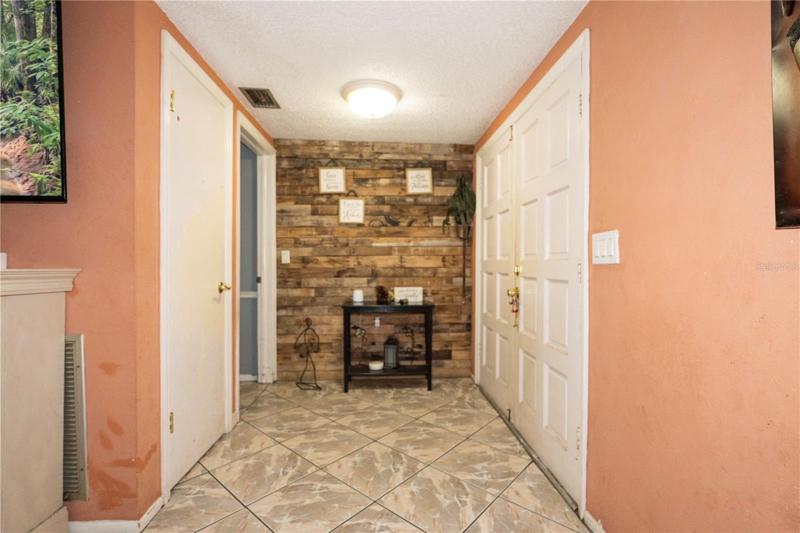BEACON WOODS VILLAGE - Residential