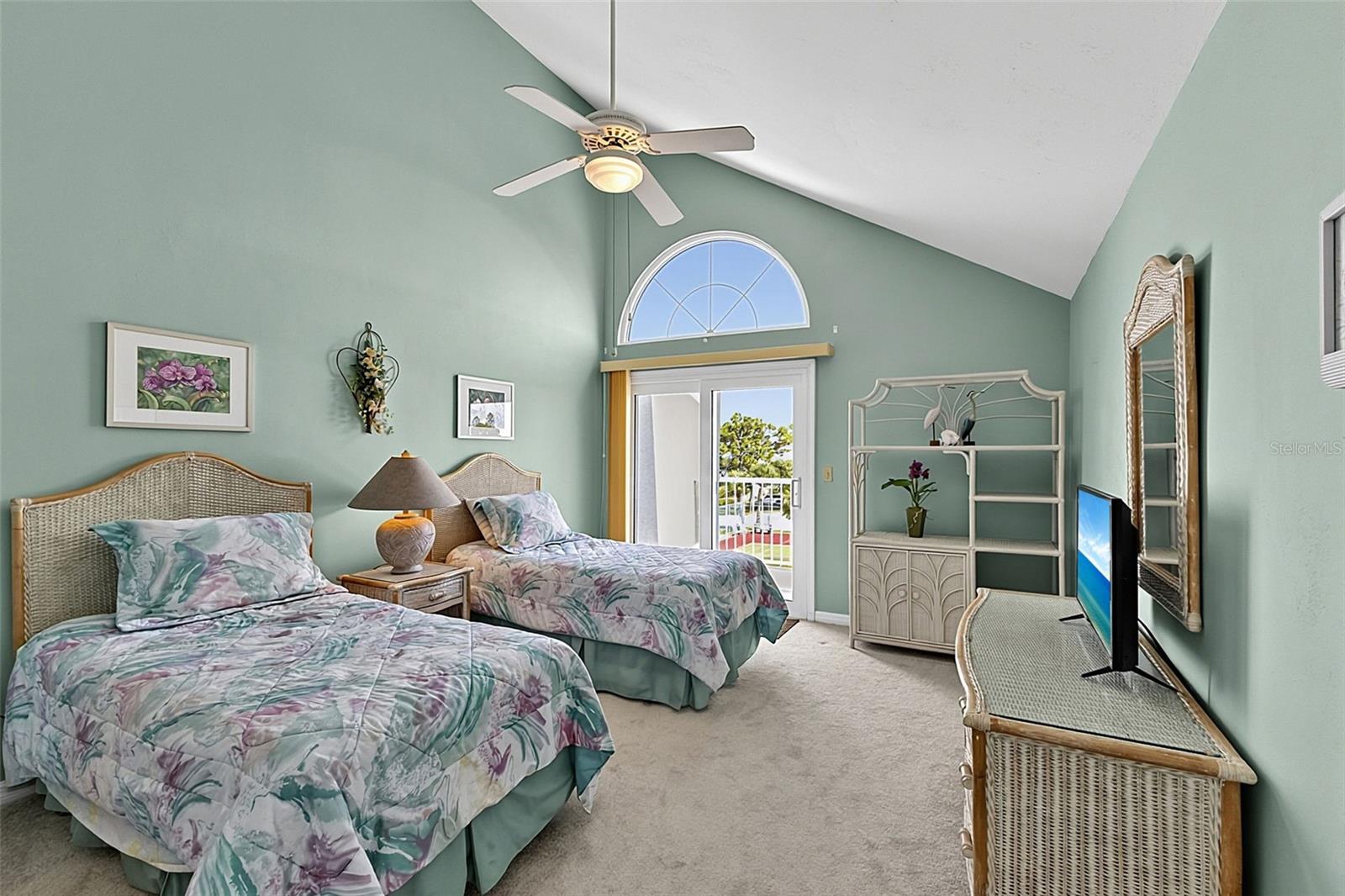 FIDDLERS GREEN 02 PH 02 BLDG 02 - Residential