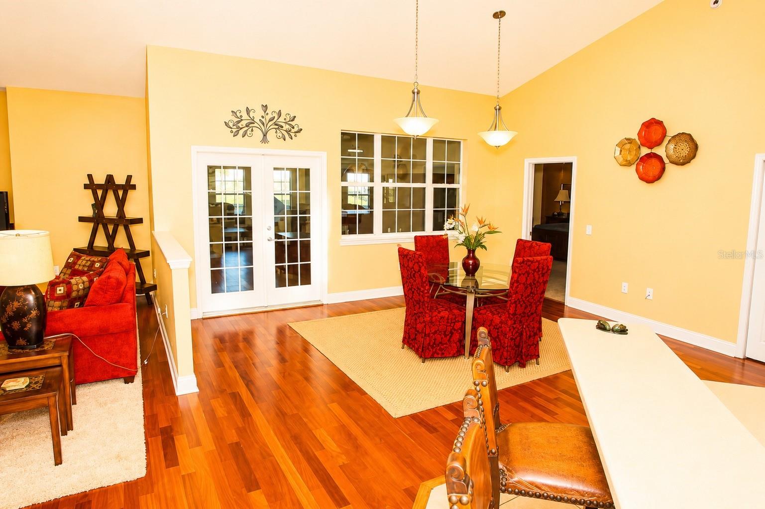 DORCHESTER ESTATES - Residential