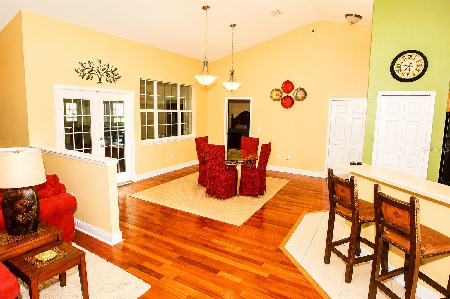 DORCHESTER ESTATES - Residential