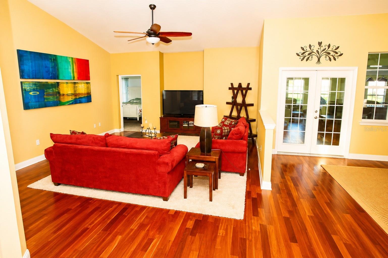 DORCHESTER ESTATES - Residential