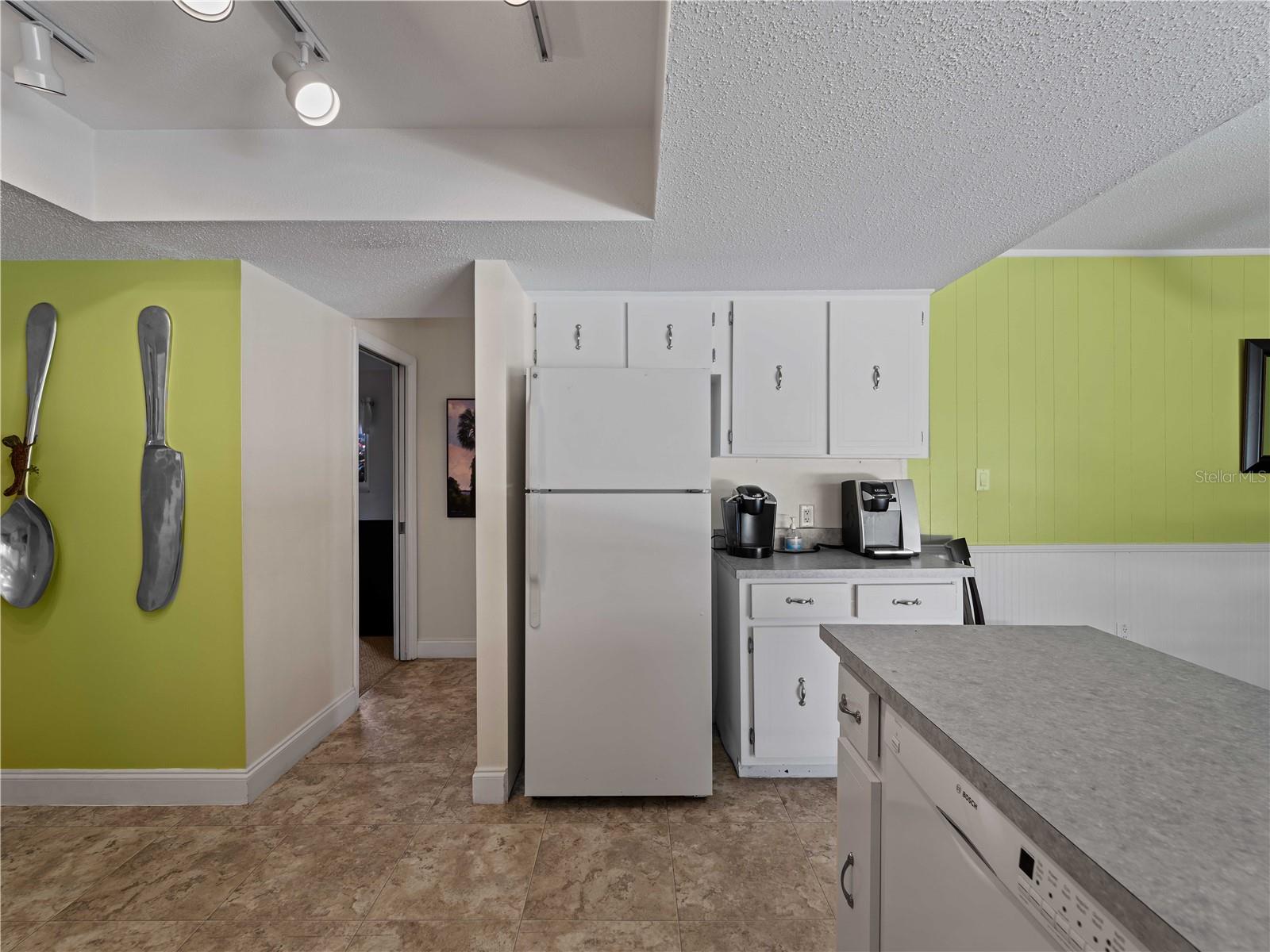 BAYSHORE ESTATES - Residential