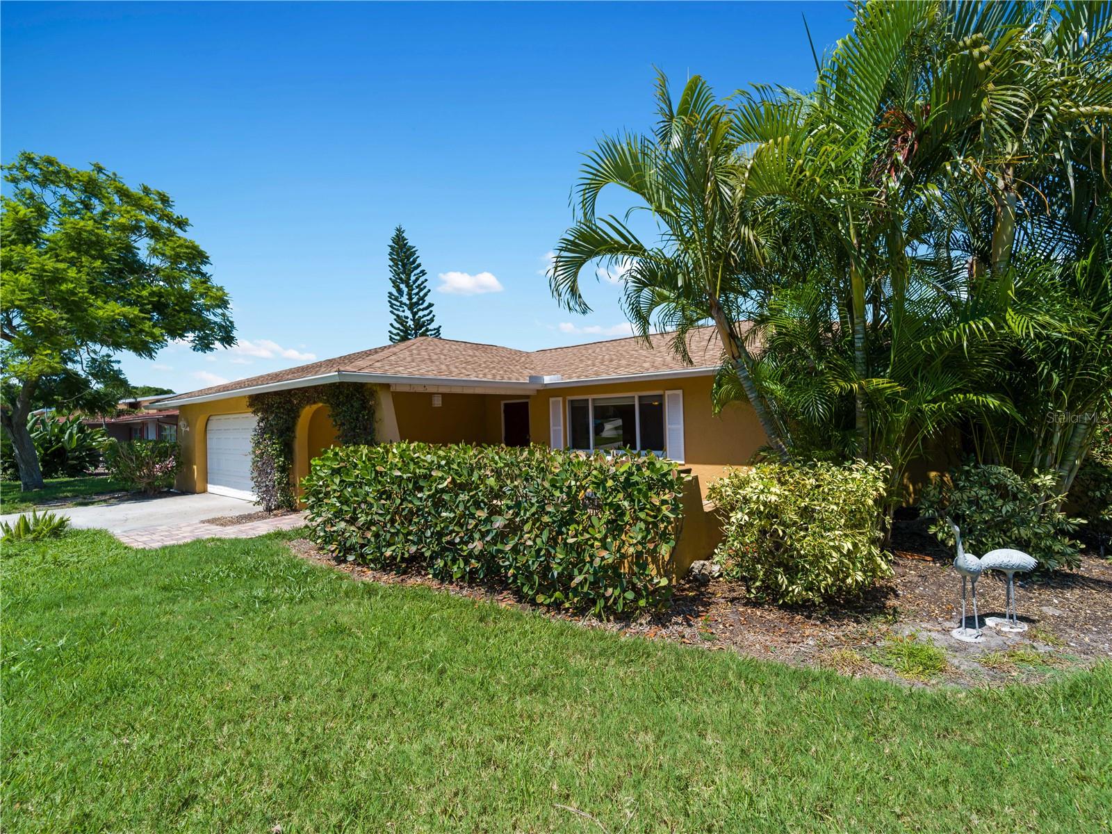 BAYSHORE ESTATES - Residential