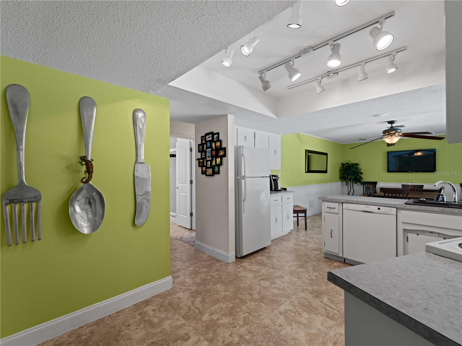 BAYSHORE ESTATES - Residential