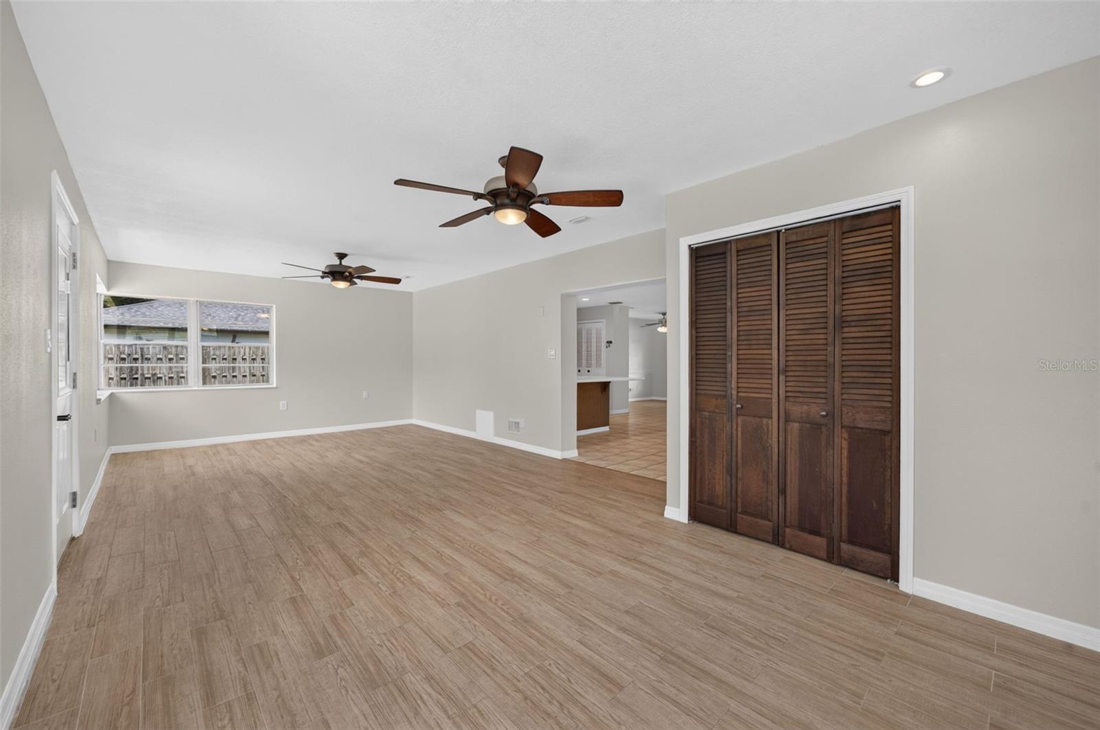 DOVER ESTATES FIRST ADD - Residential