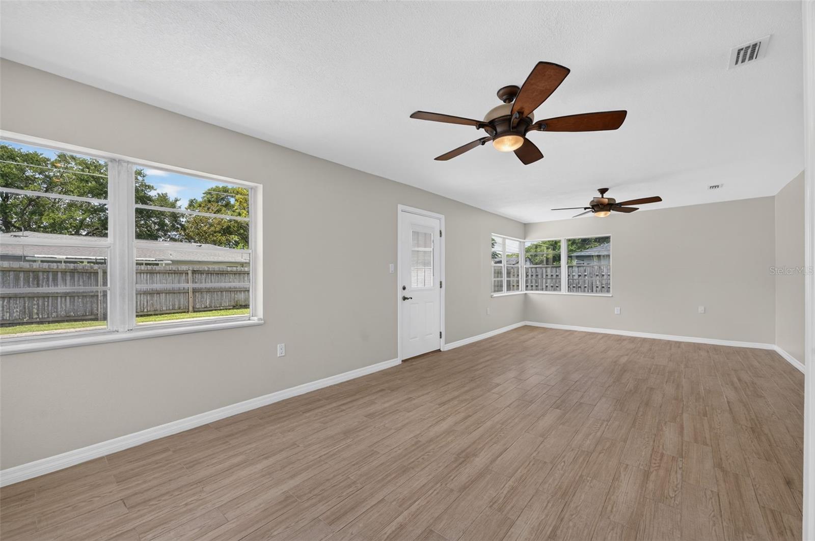 DOVER ESTATES FIRST ADD - Residential