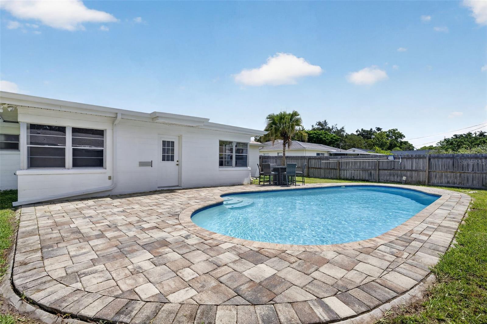 DOVER ESTATES FIRST ADD - Residential