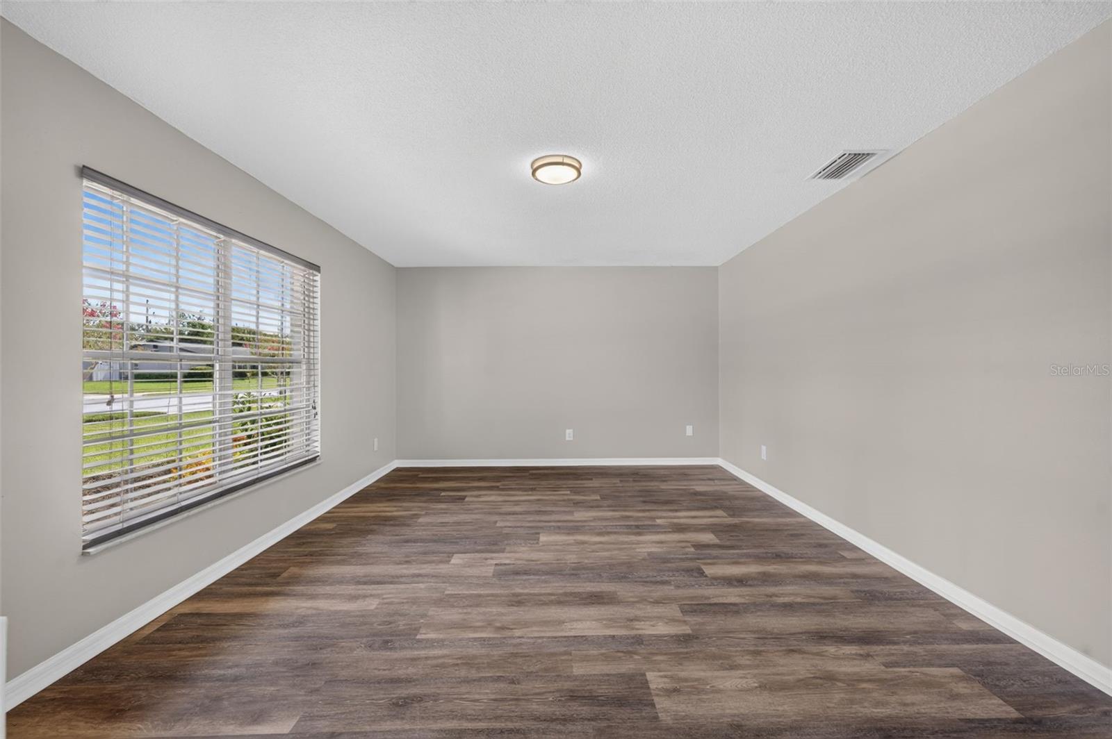 DOVER ESTATES FIRST ADD - Residential