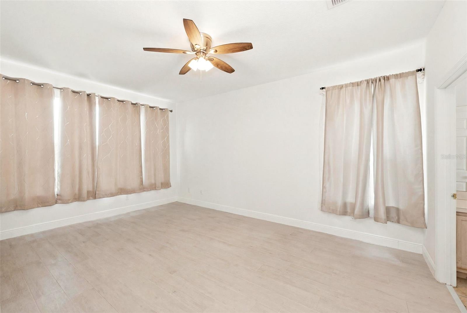 HARBOR LAKES 50 77 - Residential